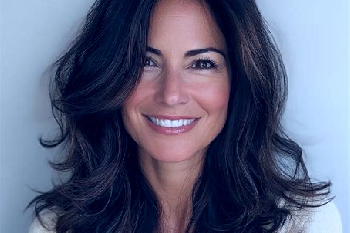 Hazel, 33, a brunette grey-eyed middle eastern companion based in Ixopo. Offering Prostate Massage, Party Girl, Roleplay. Available for incall and outcall, d...