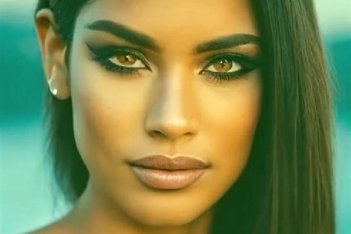 Hazel, 34, a brunette dark-eyed latina companion based in Axis. Offering Girlfriend Experience, Couples, Party Girl, CIM. Available for incall and outcall, o...
