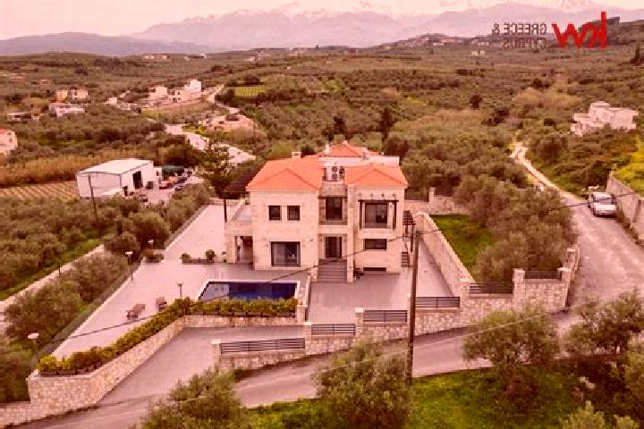 Hazel, 34 — Escort in Armenoi, Greece