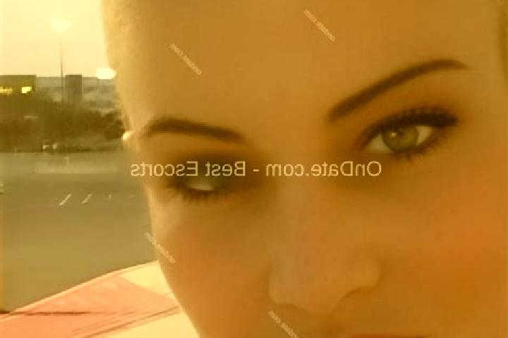 Hazel, 34 — Escort in Avlum, Denmark