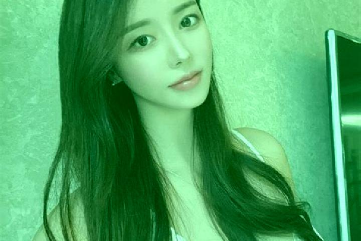 Hazel, 34 — Escort in Heimahe, China