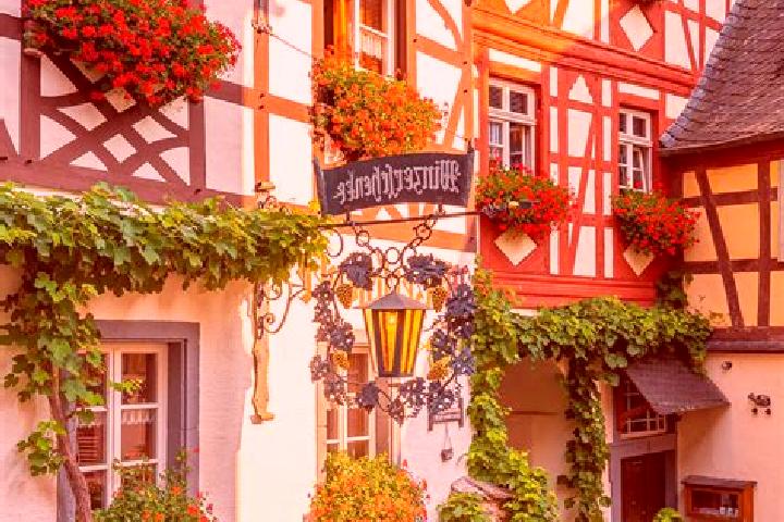 Hazel, 34 — Escort in Oberofflingen, Germany