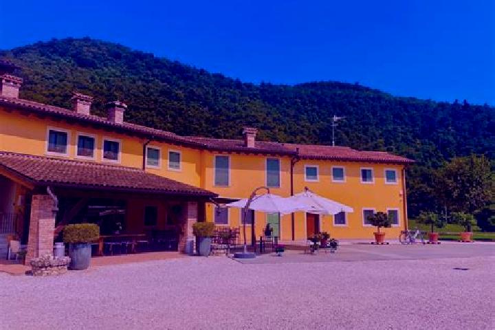 Hazel, 34 — Escort in Val della Torre, Italy