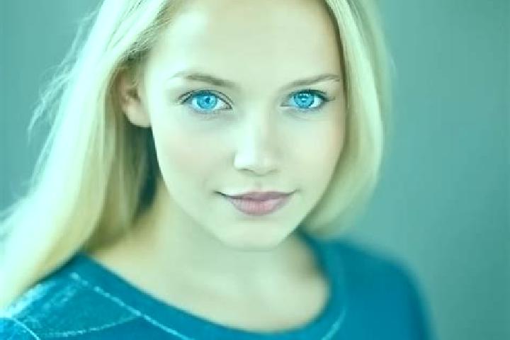 Hazel, 35, a blonde blue-eyed ebony companion based in Beczyn. Offering Couples, GFE, OWO, Striptease. Available for incall and outcall, day and evening dates.