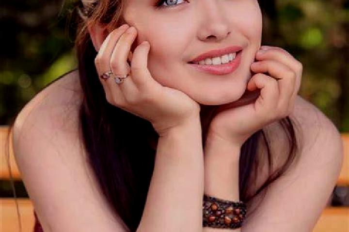 Hazel, 35, a red blue-eyed asian companion based in Sainte-Croix. Offering Travel Companion, Girlfriend Experience, Deep French Kissing, Tantra, BDSM. Availa...