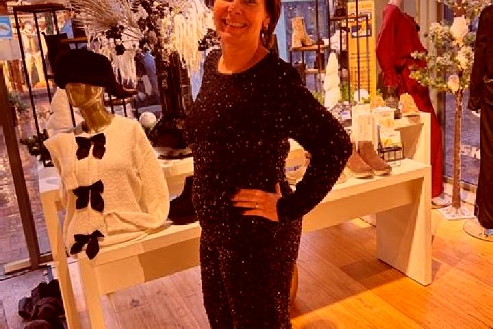 Hazel, 35 — Escort in Beinsdorp, Netherlands