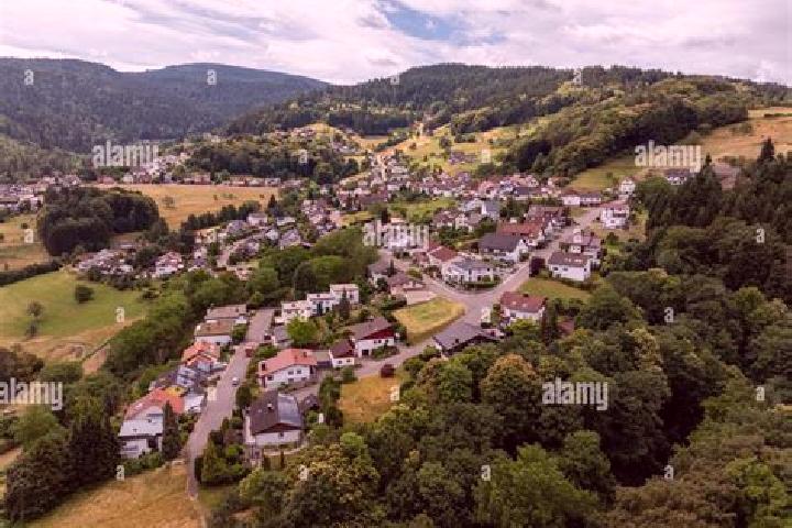 Hazel, 35 — Escort in Buhlertal, Germany