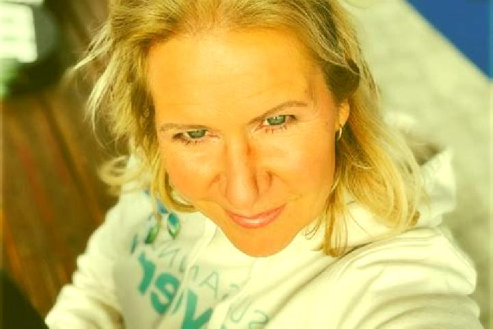 Hazel, 35 — Escort in Zolling, Germany
