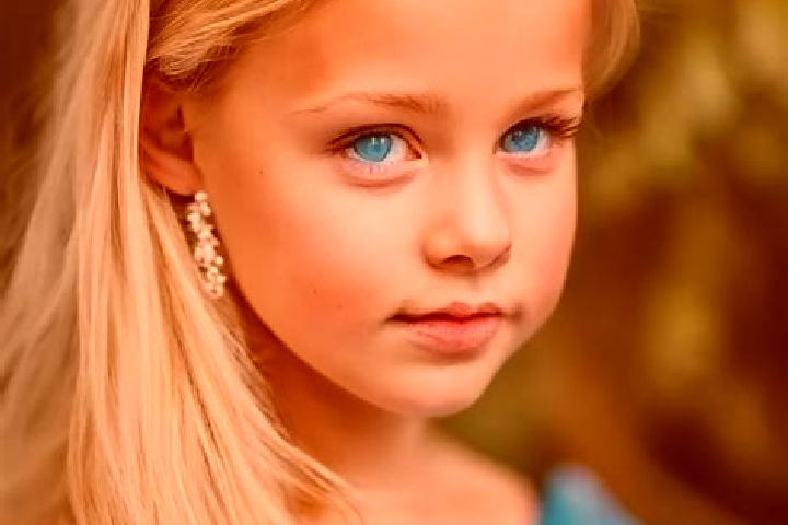 Hazel, 36, a blonde blue-eyed mixed companion based in Caldas da Rainha. Offering Dinner Date, 69, Prostate Massage. Available for incall and outcall, day an...