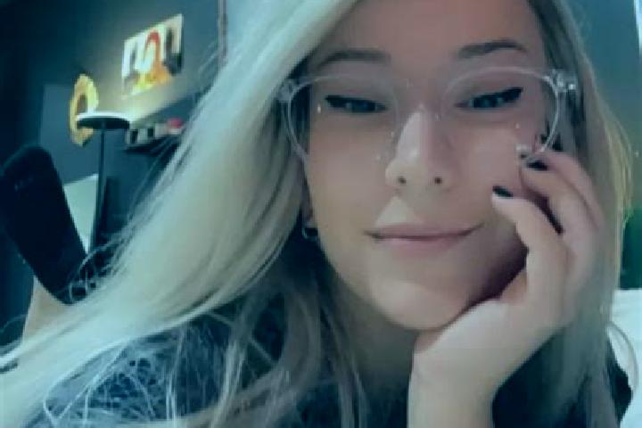 Hazel, 36, a blonde grey-eyed caucasian companion based in Saponara. Offering Girlfriend Experience, Party Girl, Erotic Massage. Available for incall and out...
