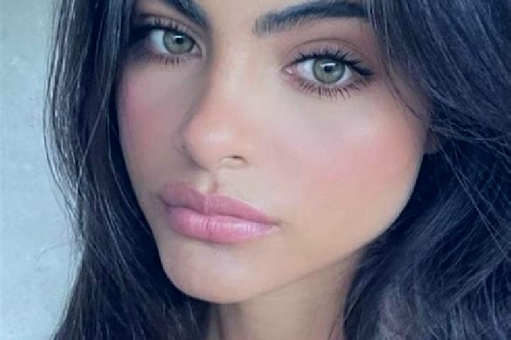 Hazel, 36, a brunette green-eyed caribbean companion based in Nea Michaniona. Offering Massage, Duos. Available for incall and outcall, day and evening dates.