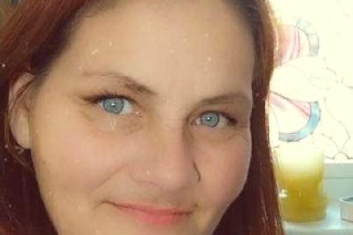 Hazel, 36, a red grey-eyed european companion based in Parole. Offering Striptease, Tantra, 69, Overnight. Available for incall and outcall, day and evening ...