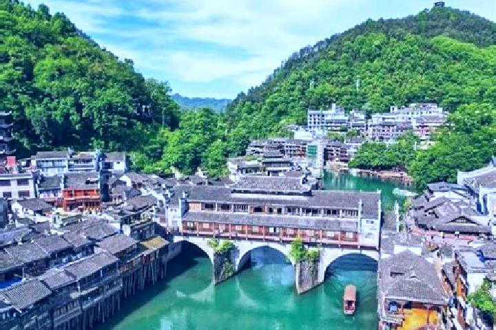 Hazel, 36 — Escort in Hunan, China