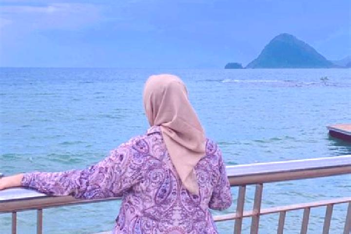 Hazel, 36 — Escort in Nggalak, Indonesia