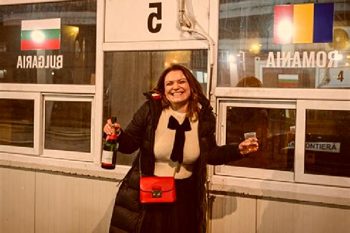 Hazel, 36 — Escort in Ramnicelu, Romania