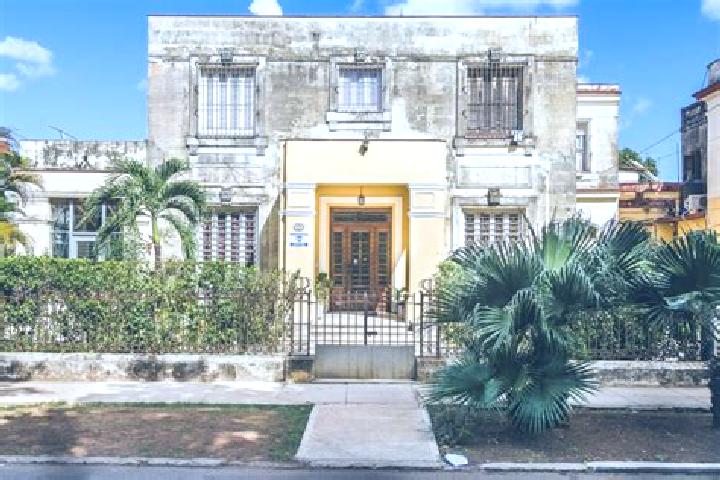 Hazel, 36 — Escort in Vedado, Cuba