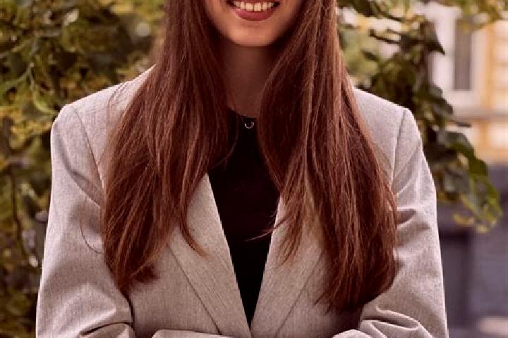 Hazel, 36 — Escort in Vuhliar, Ukraine