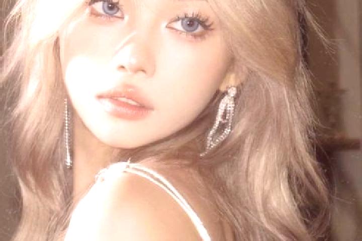 Hazel, 37, a blonde brown-eyed asian companion based in Kato Kalesia. Offering Tantra, Party Girl, Striptease. Available for incall and outcall, day and even...