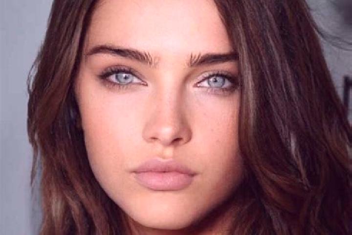 Hazel, 37, a brunette blue-eyed middle eastern companion based in Muellheim-Feldberg. Offering Prostate Massage, Deep French Kissing, Couples, Domination, CI...