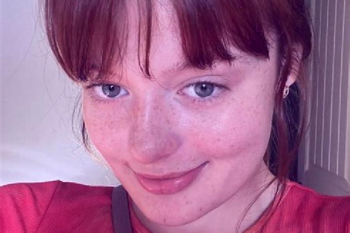 Hazel, 37, a red grey-eyed mediterranean companion based in Ebendorf. Offering BDSM, Duos, Travel Companion, Party Girl. Available for incall and outcall, da...