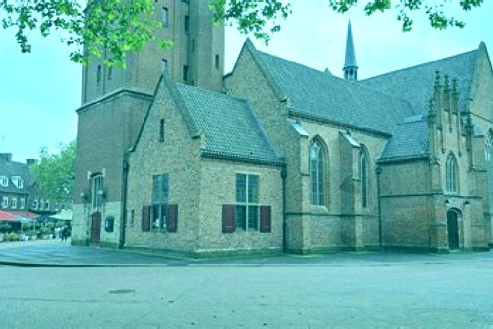 Hazel, 37 — Escort in Groot-Gelmen, Belgium