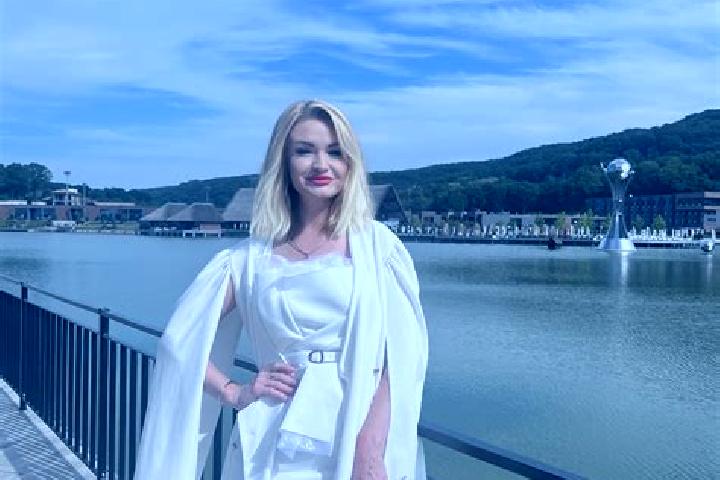 Hazel, 37 — Escort in Sokilnyky, Ukraine