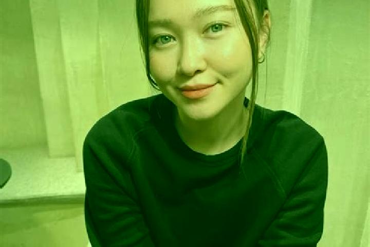 Hazel, 38, a auburn blue-eyed asian companion based in Pingli. Offering Party Girl, BDSM, Massage, Dinner Date. Available for incall and outcall, overnight b...