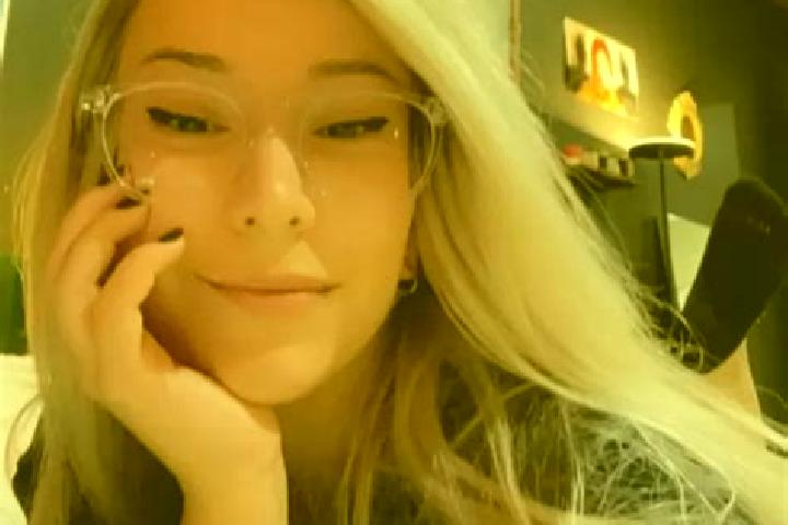 Hazel, 38, a blonde dark-eyed mediterranean companion based in Pakul. Offering 69, Roleplay, Deep French Kissing, Erotic Massage. Available for incall and ou...