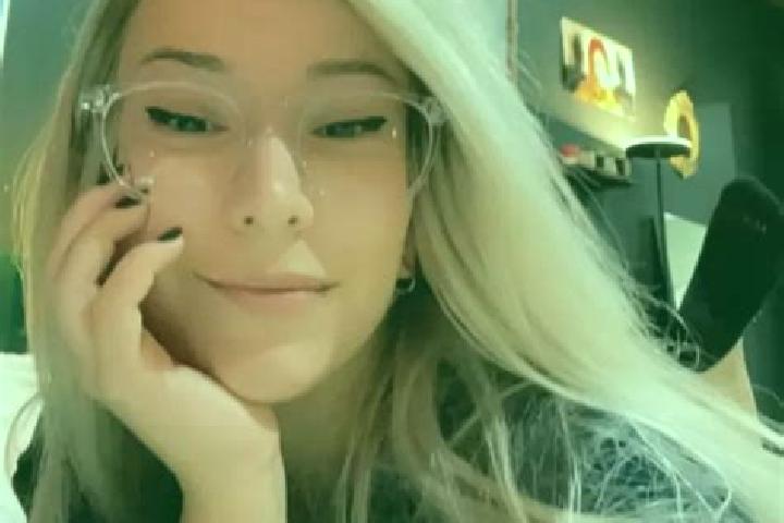Hazel, 38, a blonde dark-eyed mixed companion based in Gogri Jamalpur. Offering OWO, Dinner Date. Available for incall and outcall, day and evening dates.