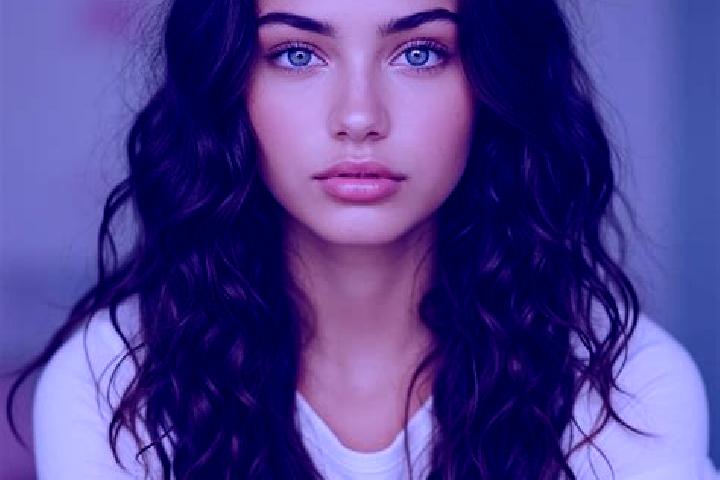 Hazel, 38, a brunette dark-eyed mediterranean companion based in Qiubin. Offering GFE, Duos. Available for incall and outcall, overnight bookings available.