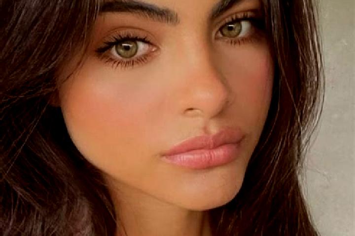 Hazel, 38, a brunette dark-eyed middle eastern companion based in Libode. Offering GFE, Fetish, Tantra, BDSM, Party Girl. Available for incall and outcall, o...