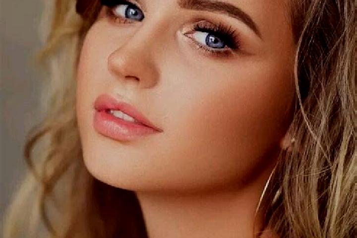 Hazel, 38, a dark blonde blue-eyed middle eastern companion based in Embhojeni. Offering Duos, CIM, Dinner Date, Massage. Available for incall and outcall, d...
