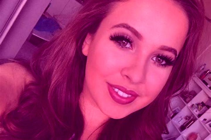 Hazel, 38, a red dark-eyed mediterranean companion based in Vaux-sur-Mer. Offering CIM, Domination, Party Girl. Available for incall and outcall, day and eve...