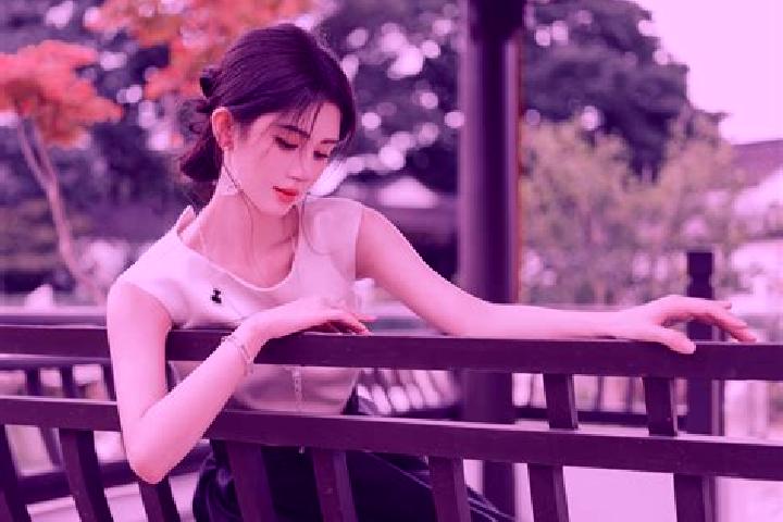 Hazel, 38 — Escort in Huarong, China