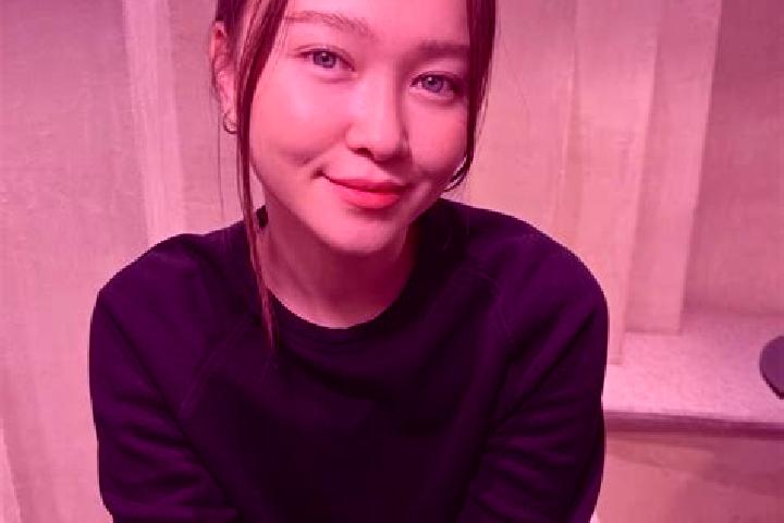 Hazel, 39, a dark blonde blue-eyed asian companion based in Gudurica. Offering Girlfriend Experience, Dinner Date. Available for incall and outcall, day and ...
