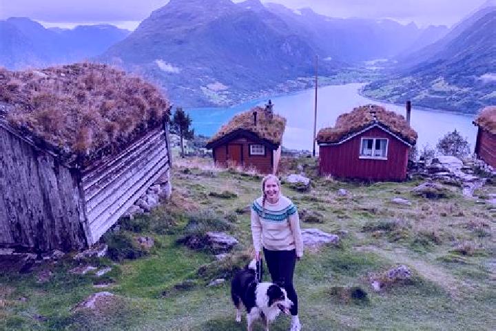 Hazel, 39 — Escort in Hansnes, Norway