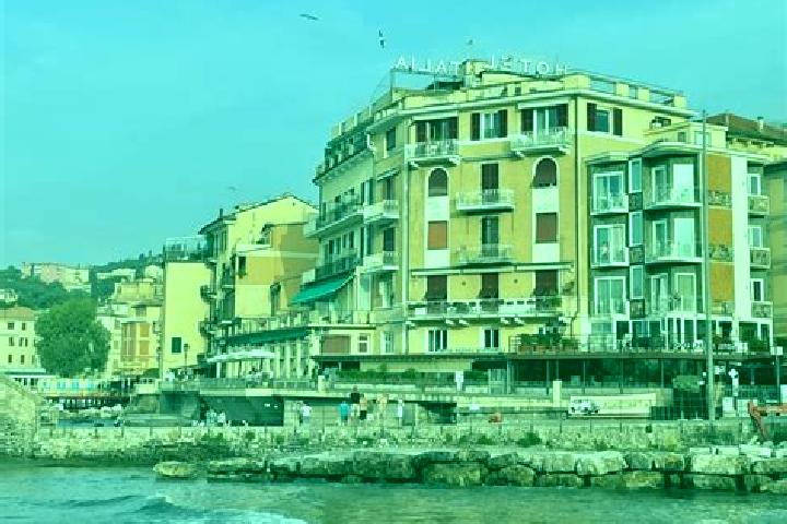 Hazel, 39 — Escort in Rapallo, Italy