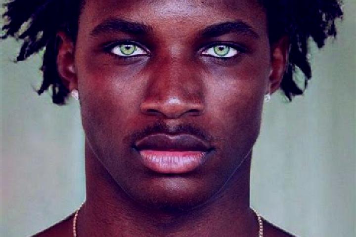 Iris, 20, a black green-eyed ebony companion based in Aradippou. Offering Erotic Massage, A-Level, OWO. Available for incall and outcall, day and evening dates.