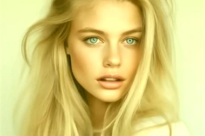 Iris, 20, a blonde grey-eyed slavic companion based in Almada. Offering Fetish, 69, Travel Companion. Available for incall and outcall, day and evening dates.