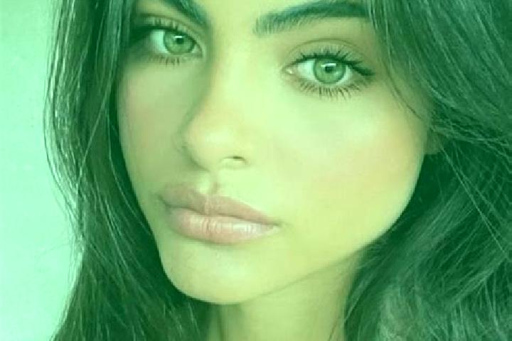 Iris, 20, a brunette dark-eyed european companion based in Appen. Offering Party Girl, GFE, Couples, Prostate Massage. Available for incall and outcall, over...