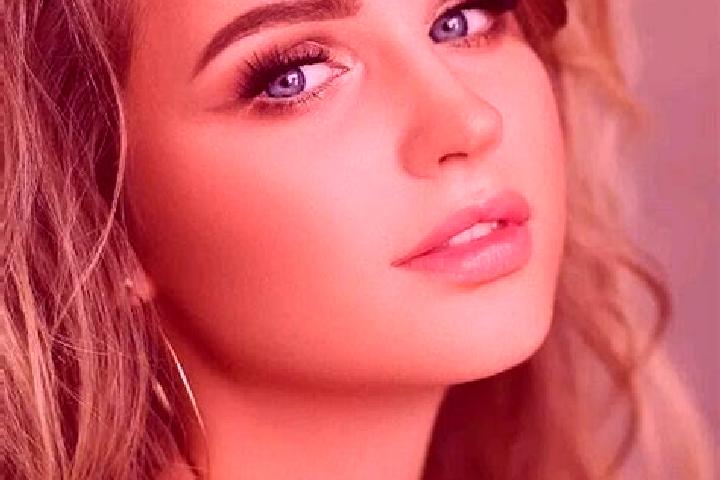 Iris, 20, a dark blonde blue-eyed mediterranean companion based in Hasanabad-e Vosta. Offering Fetish, A-Level, Couples, Deep French Kissing. Available for i...