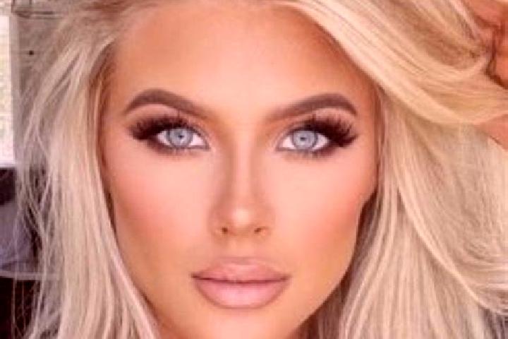 Iris, 20, a platinum blonde dark-eyed mixed companion based in Dicmo Prisoje. Offering Prostate Massage, Fetish, Overnight. Available for incall and outcall,...
