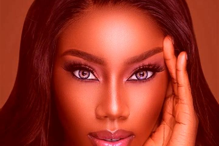 Iris, 20, a red blue-eyed ebony companion based in Nongkesan. Offering BDSM, Domination, Erotic Massage, Massage, Girlfriend Experience. Available for incall...