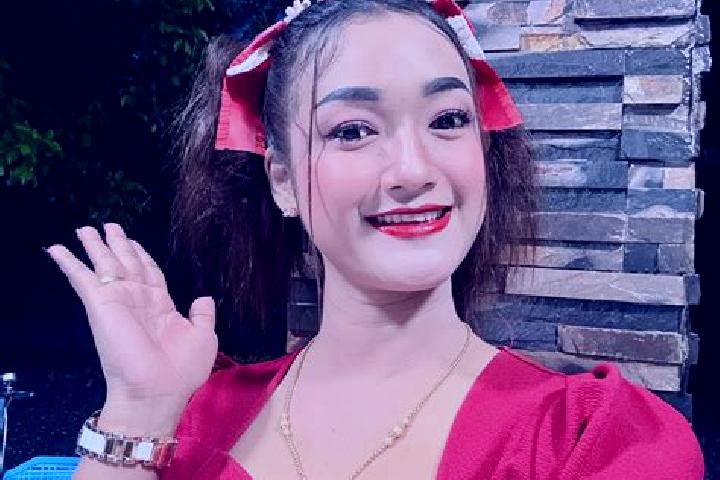 Iris, 20 — Escort in Ban Na San, Thailand