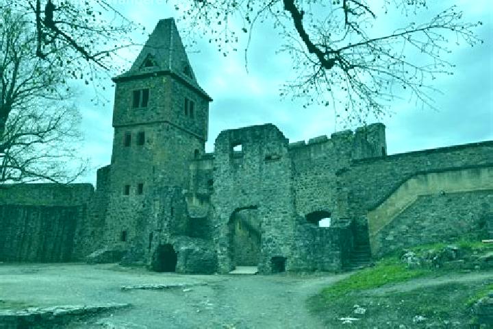 Iris, 20 — Escort in Frankenstein, Germany