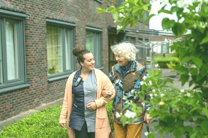 Iris, 20 — Escort in Goedereede, Netherlands