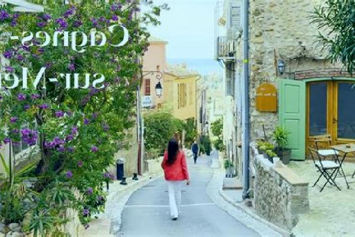 Iris, 20 — Escort in Gonneville-sur-Mer, France