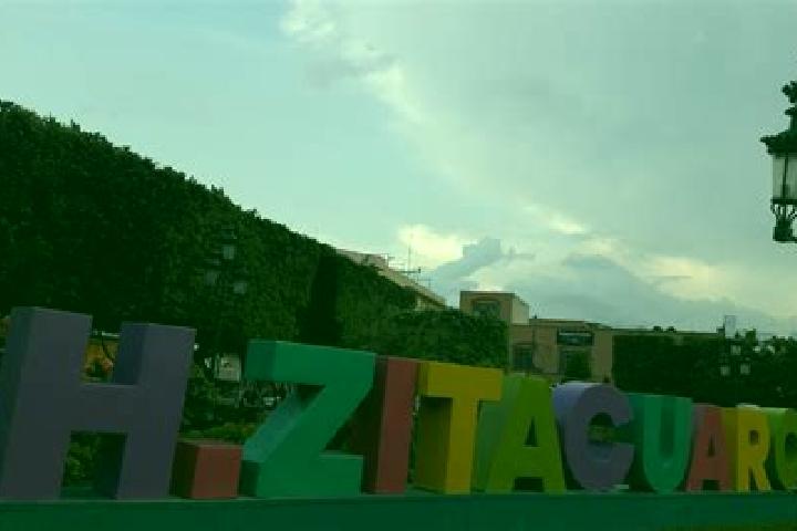 Iris, 20 — Escort in Heroica Zitacuaro, Mexico