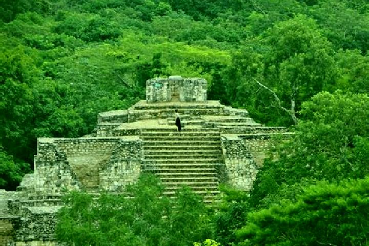 Iris, 20 — Escort in Maya Balam, Mexico