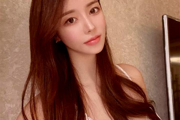 Iris, 20 — Escort in Youshui, China